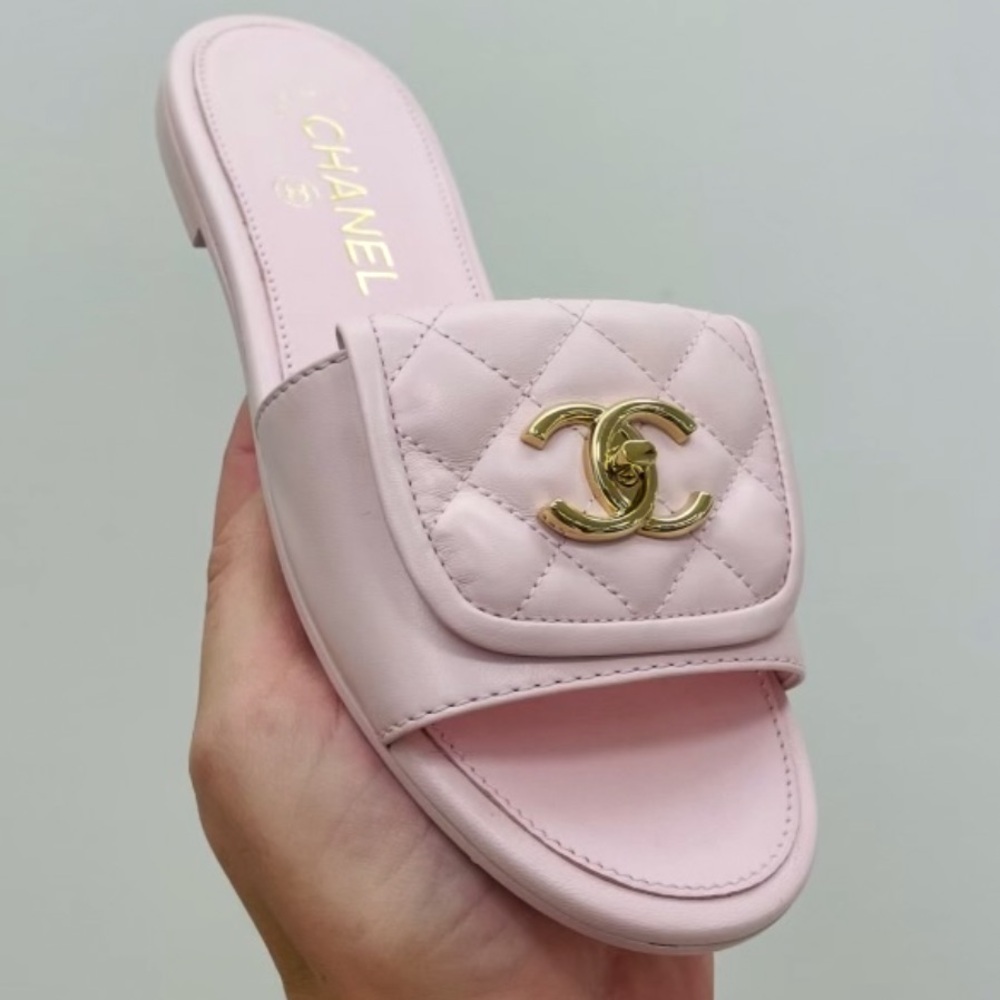 CHANEL Pink Sandals with Gold Logo